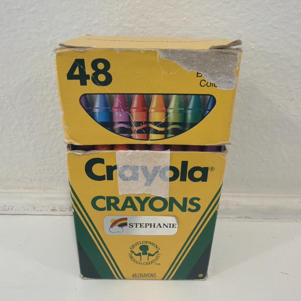 1988 Crayola Crayons Binney & Smith 47 Different Colors‎ Vintage